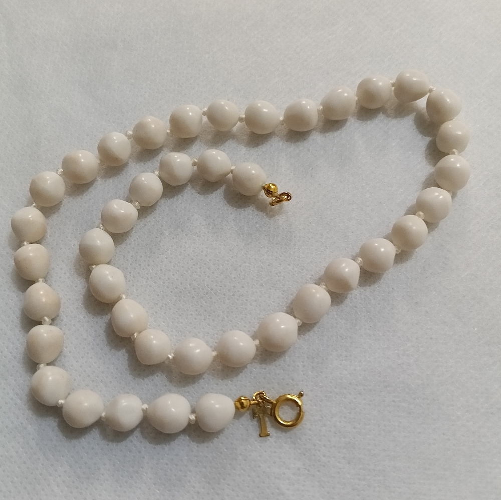 Vintage Trifari Bead Necklace